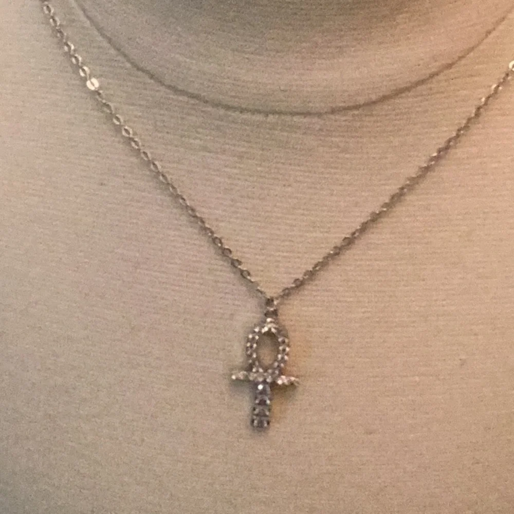 🦋NWT Gorgeous Cubic Zirconia Necklace/ Earring Set Makes Perfect Gift 🦋 - Picture 7 of 9